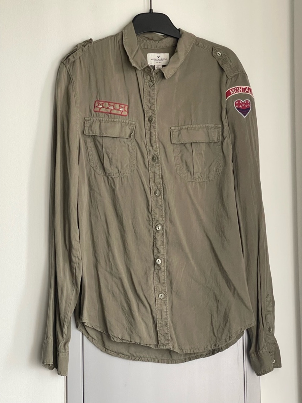 AMERICAN EAGLE Khaki Green Military-Style Button Down Shirt